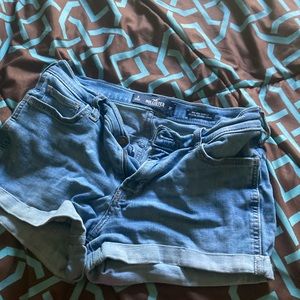 Hollister mid rise jean short